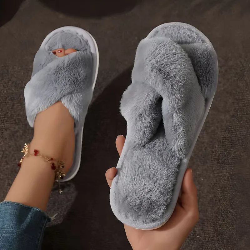 Fashion Cross Strap Cozy Fur Slippers Women Indoor Light Warm Plush Home Slippers Woman Faux Fur Flat Heel Couple Slides plus Size 43 Glissades douillettes